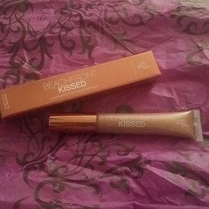 🔥🔥DISCONTINUED YOUNIQUE LIQUID EYESHADOW!